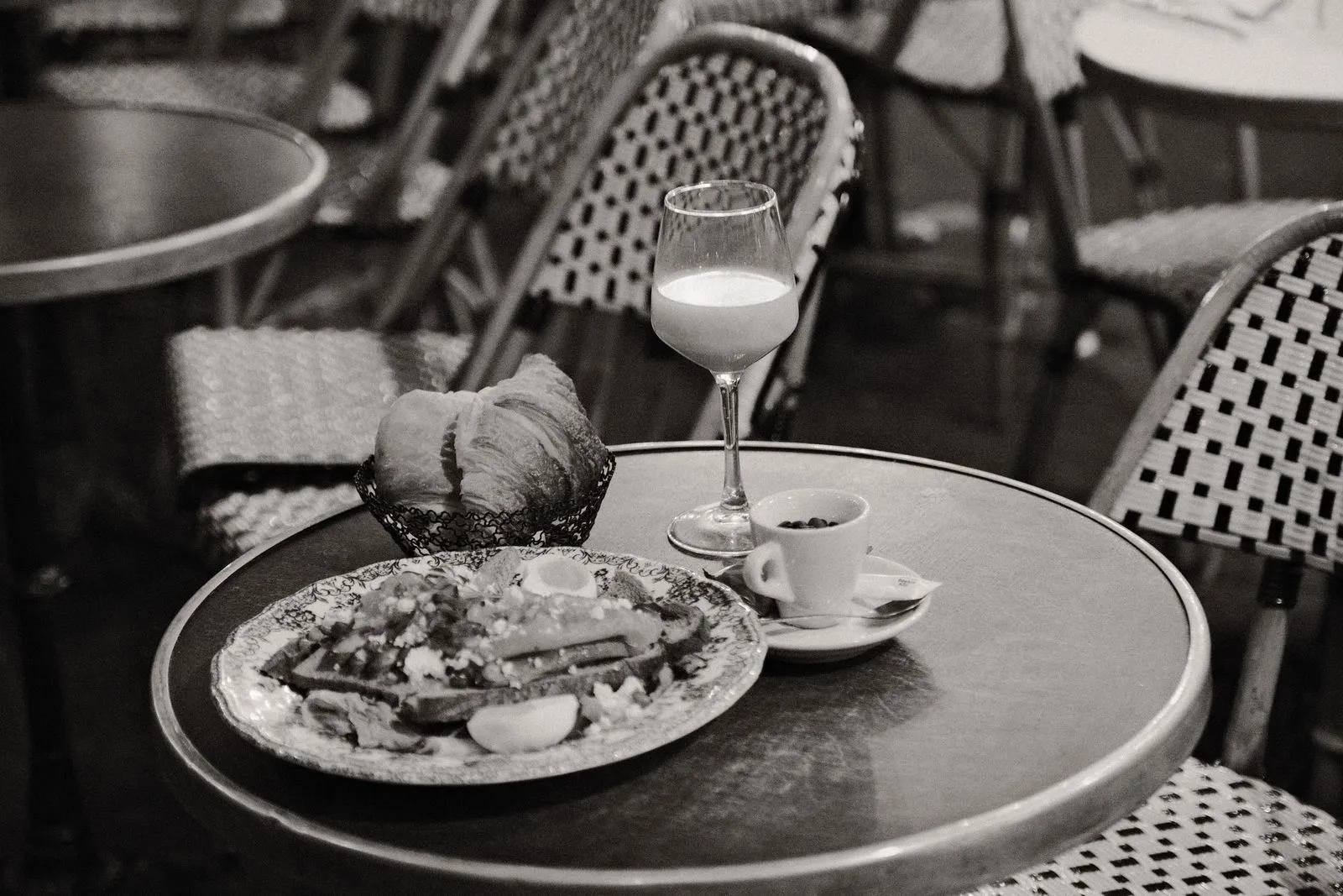 What to Expect at a French Brunch